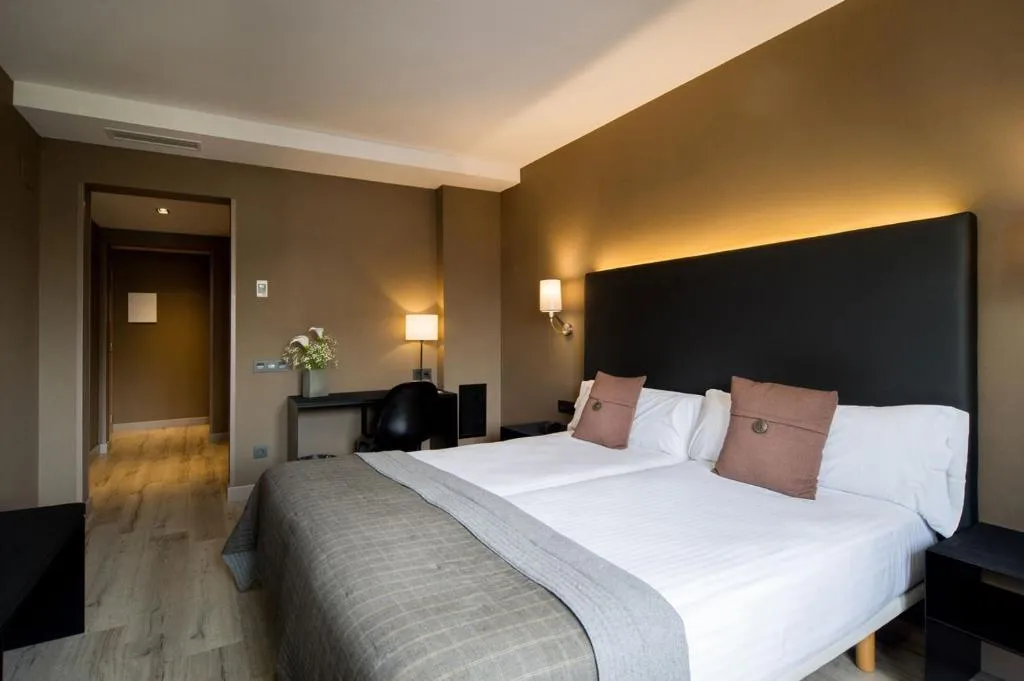 Double or Twin STANDARD Room, Hotel Paseo de Gracia, Barcelona