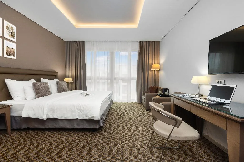 TRIPLE STANDARD Room, Hotel Royal Prague, Prague