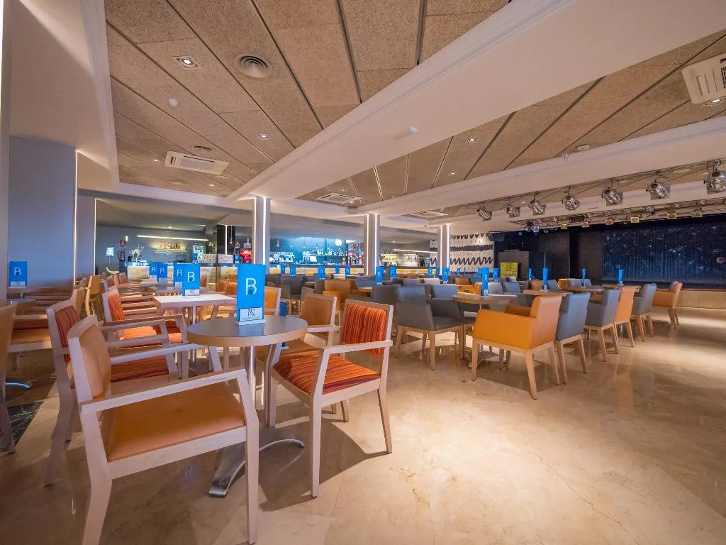 Bar, Golden Taurus Aquapark Resort, Costa Brava