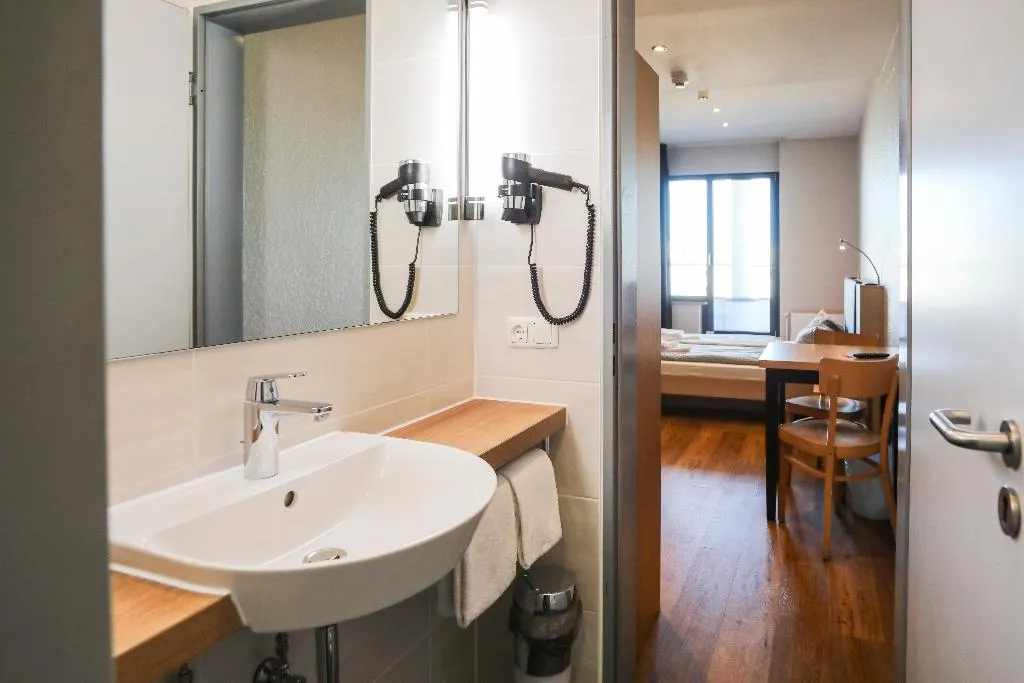 DOUBLE STANDARD Room, Acama Kreuzberg Hotel+Hostel, Berlin