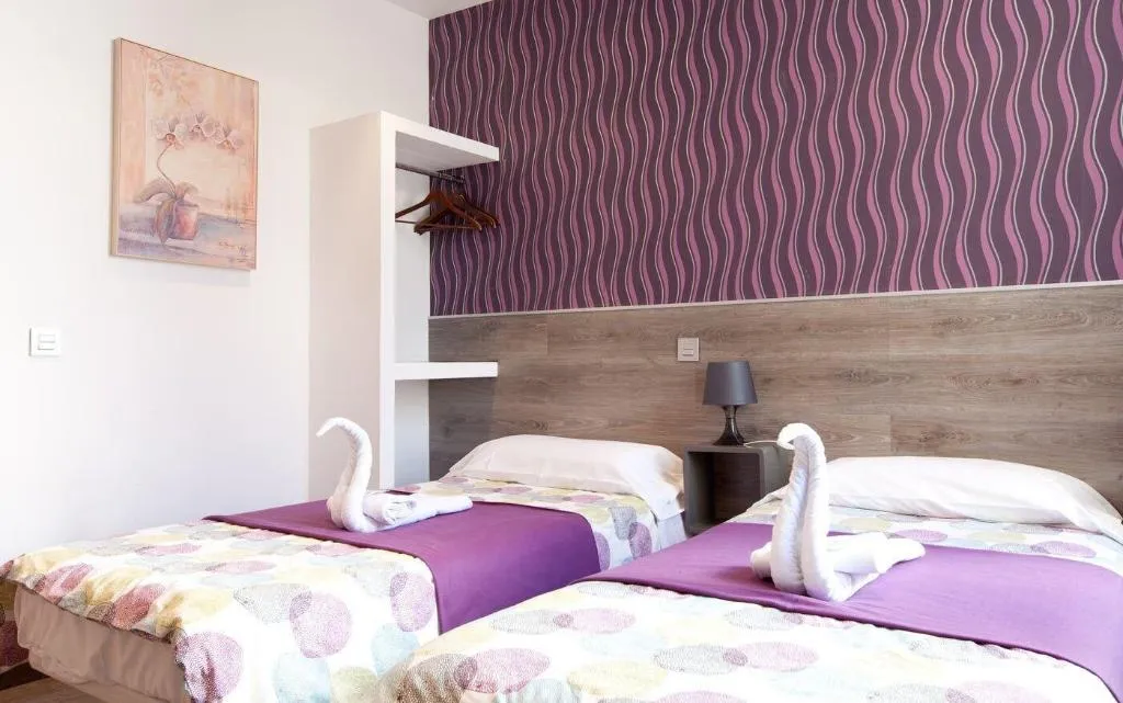 Room, Hostal Abril, Madrid
