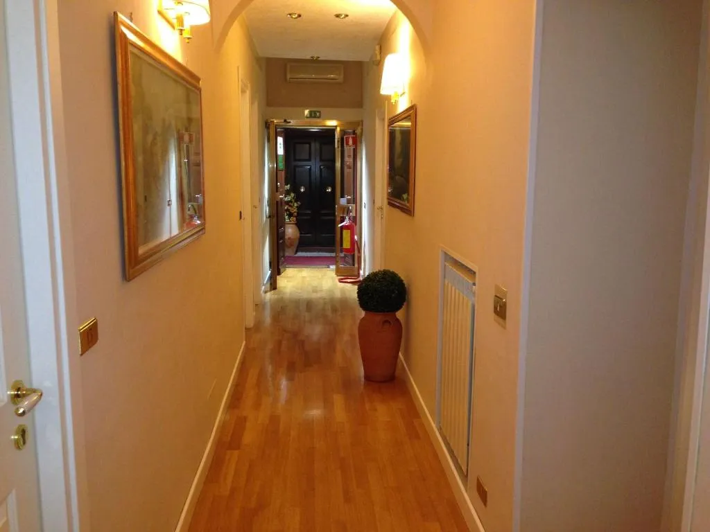Room, Hotel Fenicia, Naples