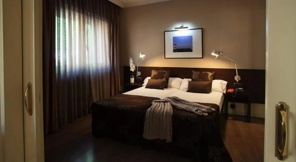 JUNIOR SUITE STANDARD Room, Cortezo, Madrid