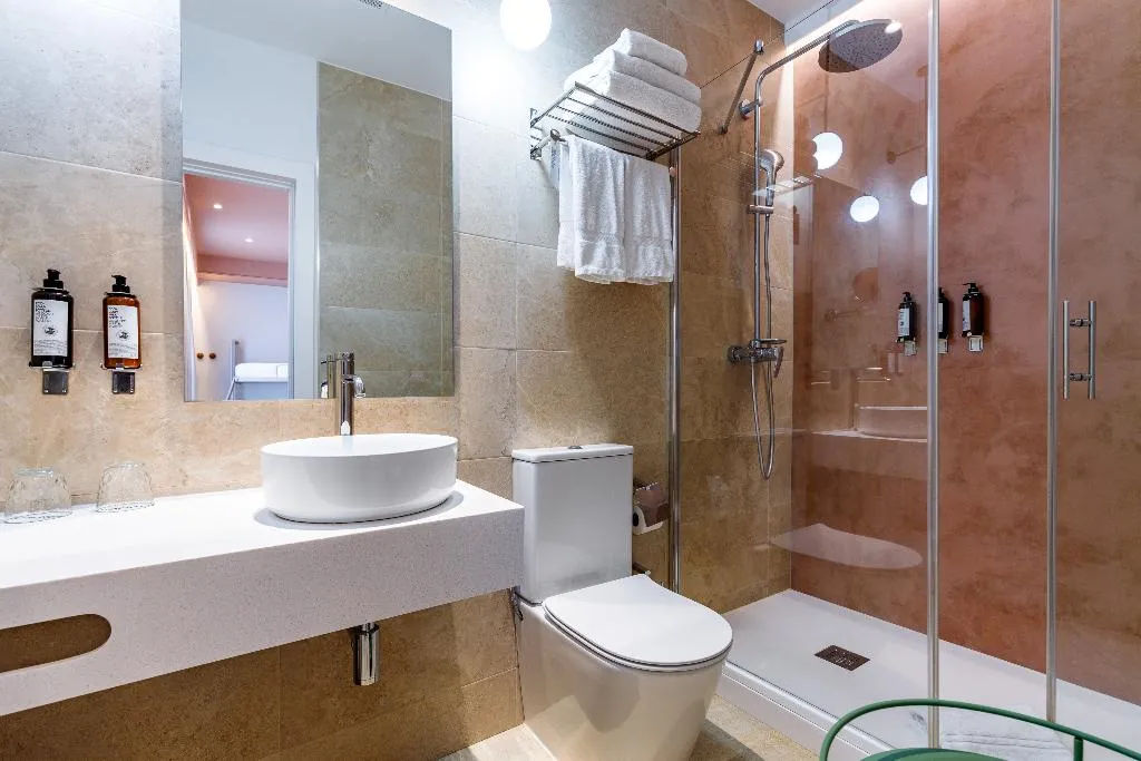 QUADRUPLE STANDARD Room, Petit Palace Puerta del Sol, Madrid