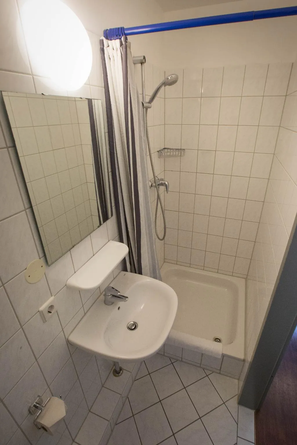 DOUBLE ECONOMY Room, Acama Kreuzberg Hotel+Hostel, Berlin