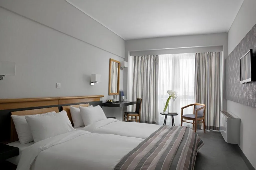Room, Stanley, Athens