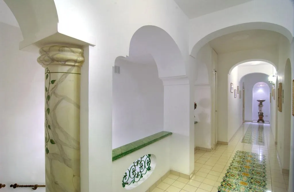 Lobby, Hotel Royal Prisco, Naples