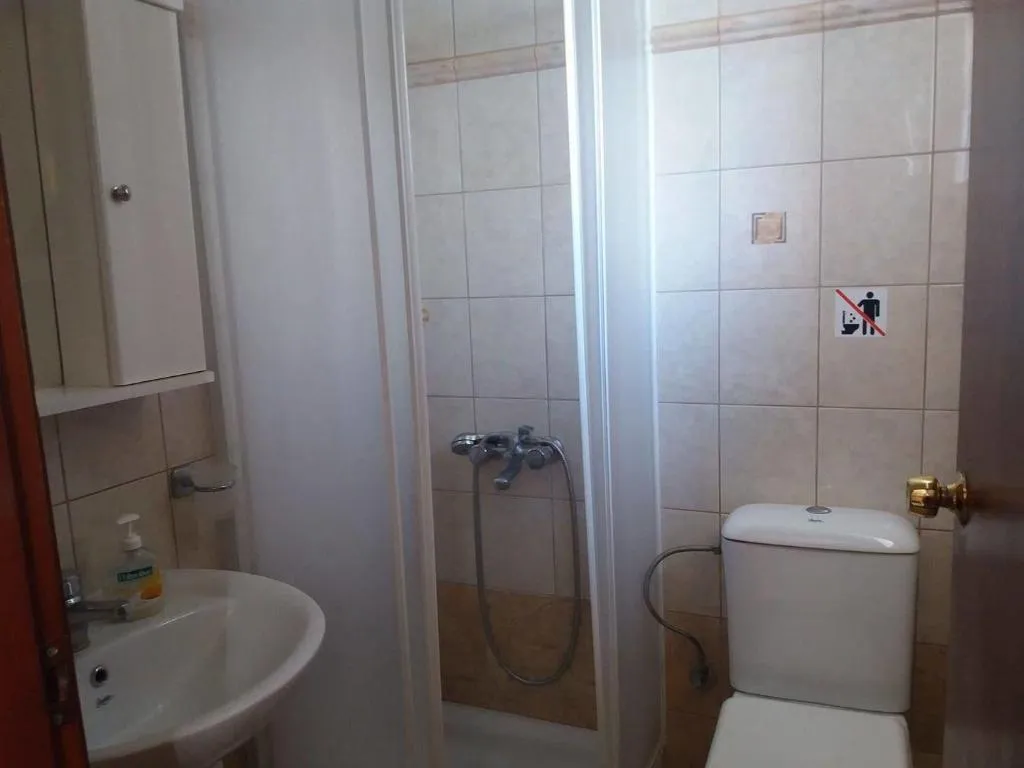 Room, Windy Place, Crete
