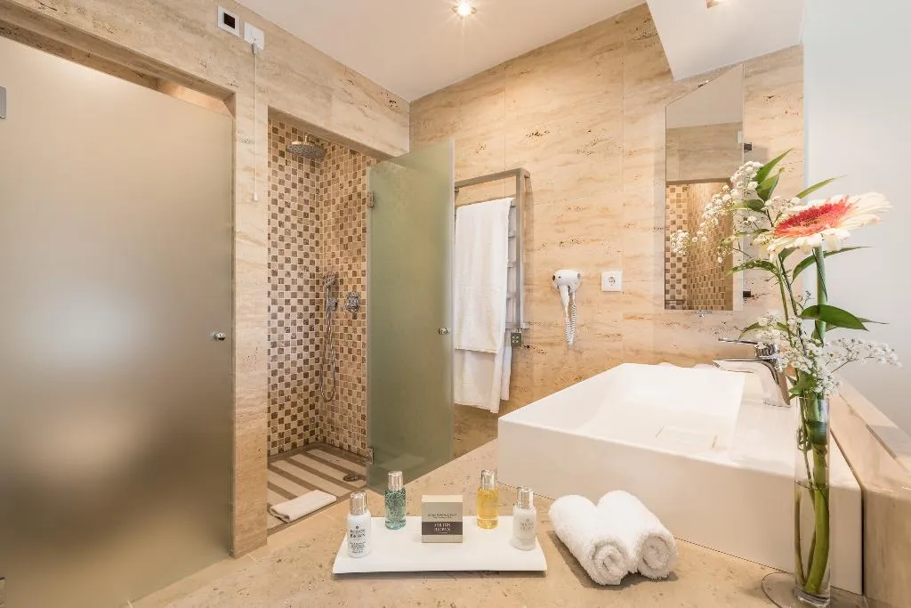 Double or Twin SEA VIEW Room, Caneiros Luxury House & Suites, Algarve
