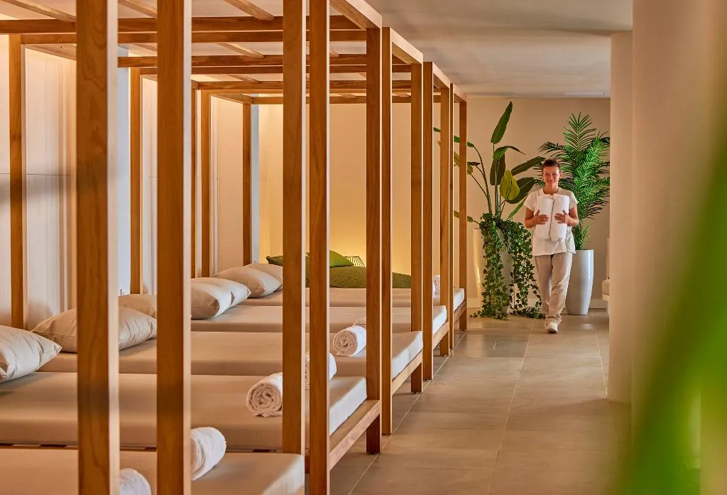 Sports and Entertainment, Universal Gran Leon and Spa, Majorca