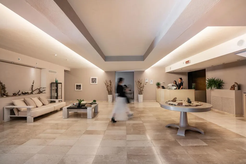 Lobby, Grande Baia Resort & Spa, Olbia