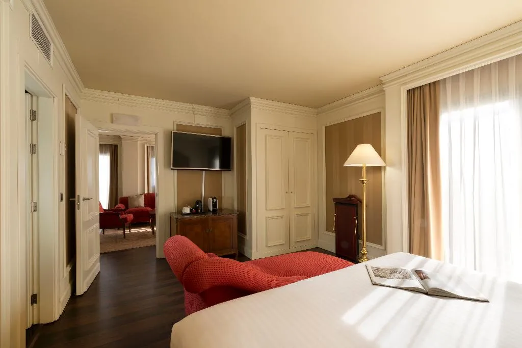 JUNIOR SUITE DELUXE Room, Sevilla Center, Seville