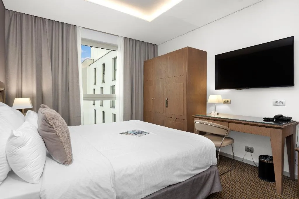 Double or Twin EXECUTIVE Room, Hotel Royal Prague, Prague