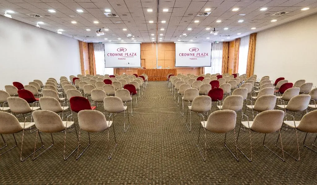 Conferences, Crowne Plaza Padova, Venice