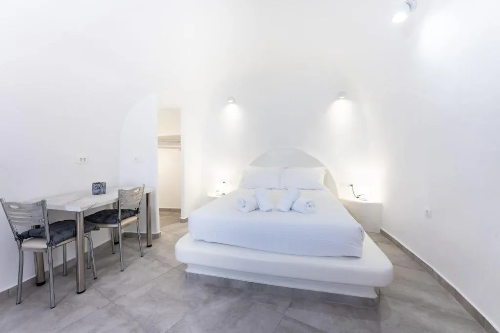 Room, Nomikos Mansion, Santorini
