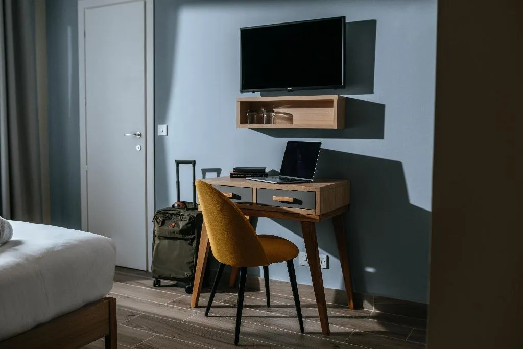 DOUBLE WITH BALCONY Room, Ta' Tereza In Manwel Dimech, Malta