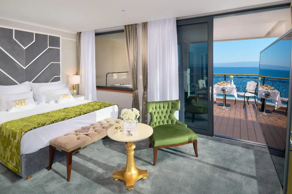 DOUBLE LUXURY SEA VIEW Room, Hotel Villa Harmony, Split