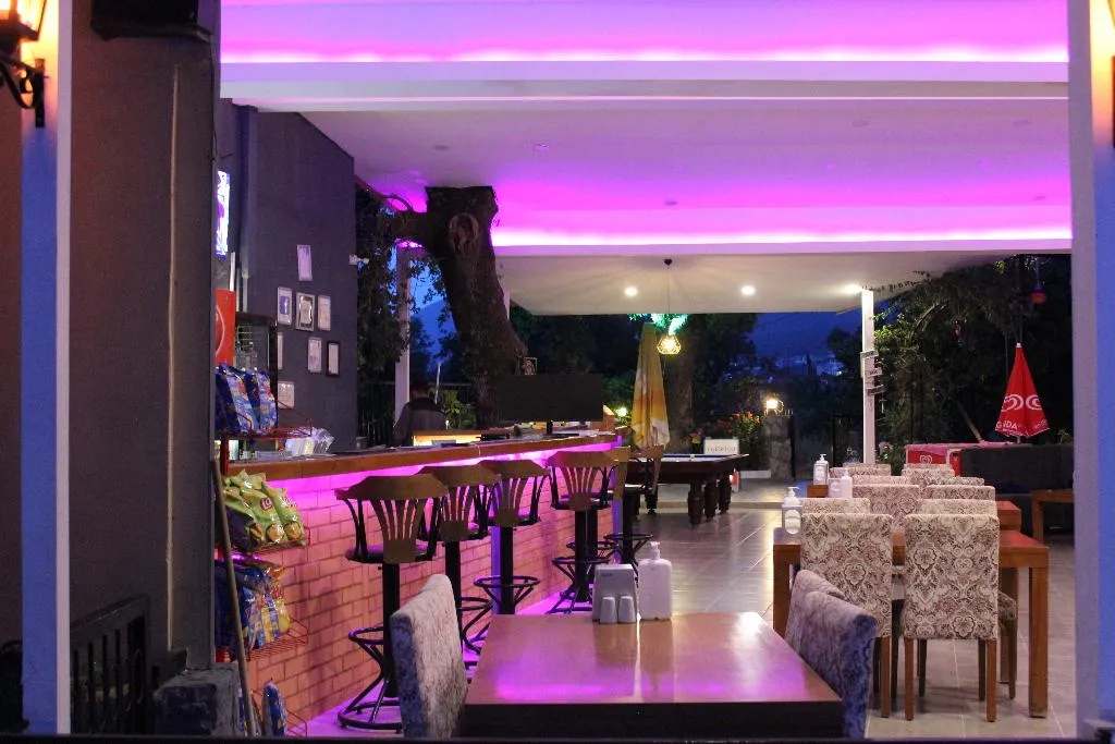 Terrace, Tunacan, Dalaman