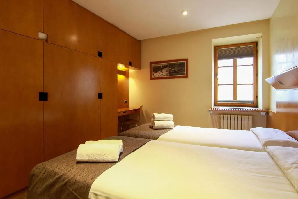 APARTMENT LAKE VIEW Room, Vall De Nuria Apartamentos, Costa Brava