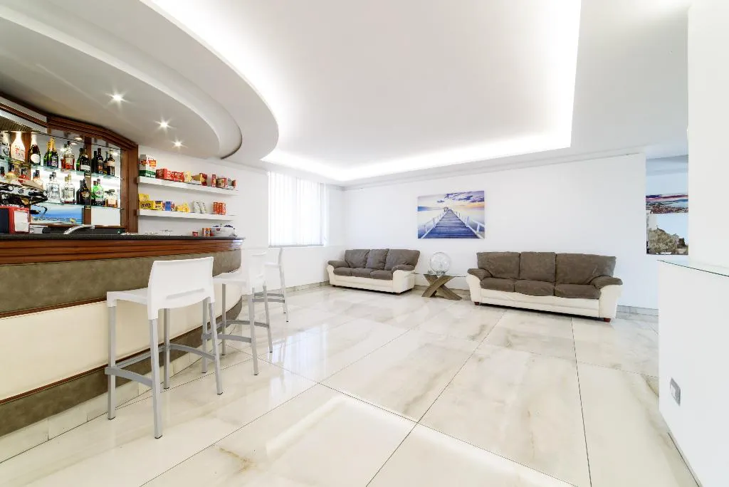 Lobby, Hotel La Mela, Naples