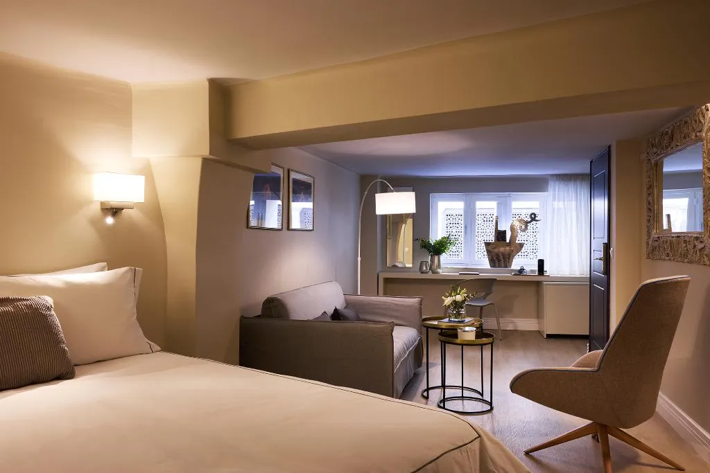 SUITE CAPACITY 4 Room, Vrachos Athens Suites, Athens