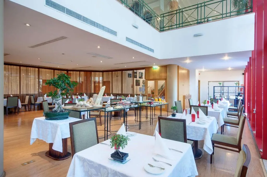 Restaurant, Aeminium Coimbra, Affiliated by Meliá, Porto