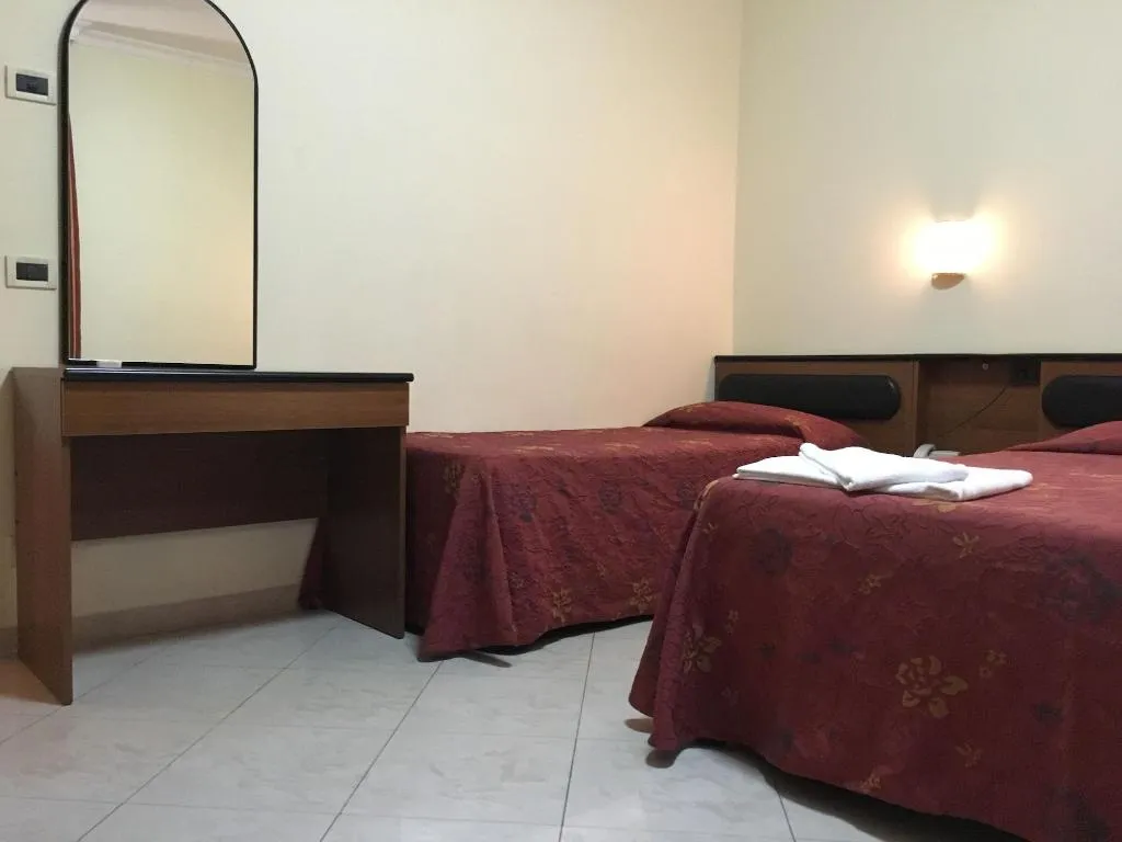 Room, Hotel Positano, Naples