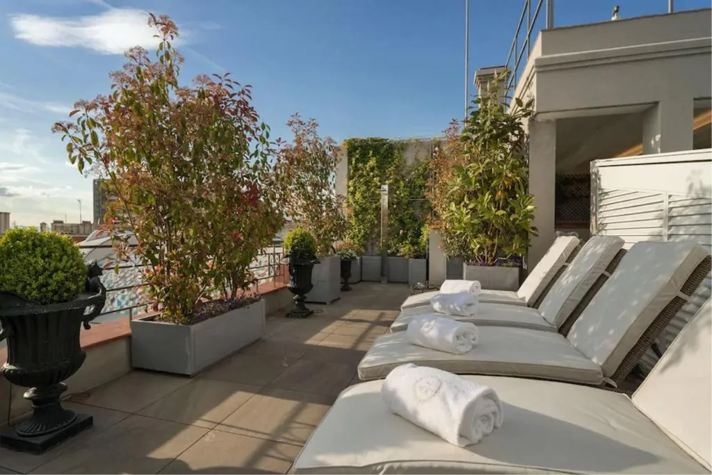 Terrace, Relais & Châteaux Heritage Madrid, Salamanca