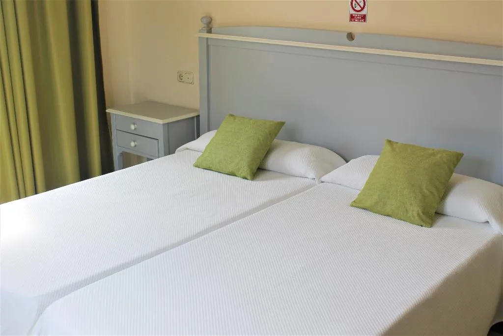 Double or Twin STANDARD Room, Playa Sol, Majorca