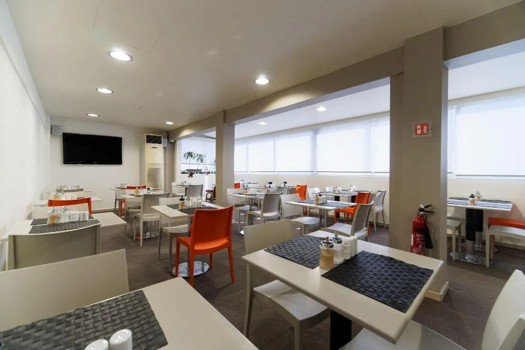 Restaurant, Piraeus City Hotel, Athens