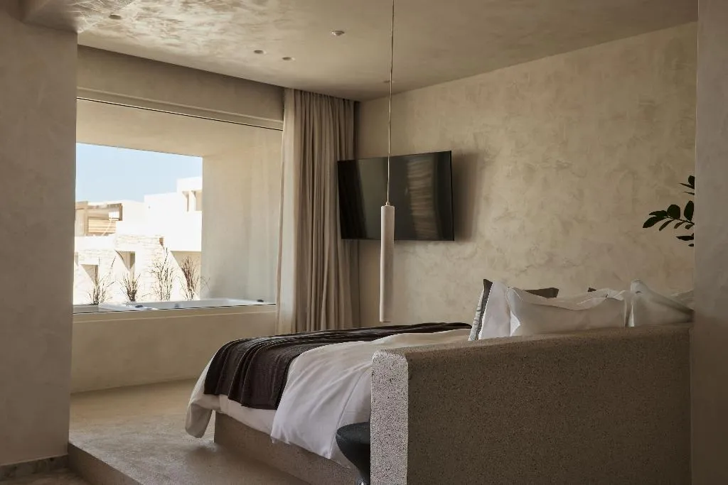 SUITE WITH JACUZZI Room, Uzenie All Suites Boutique Resort, Crete