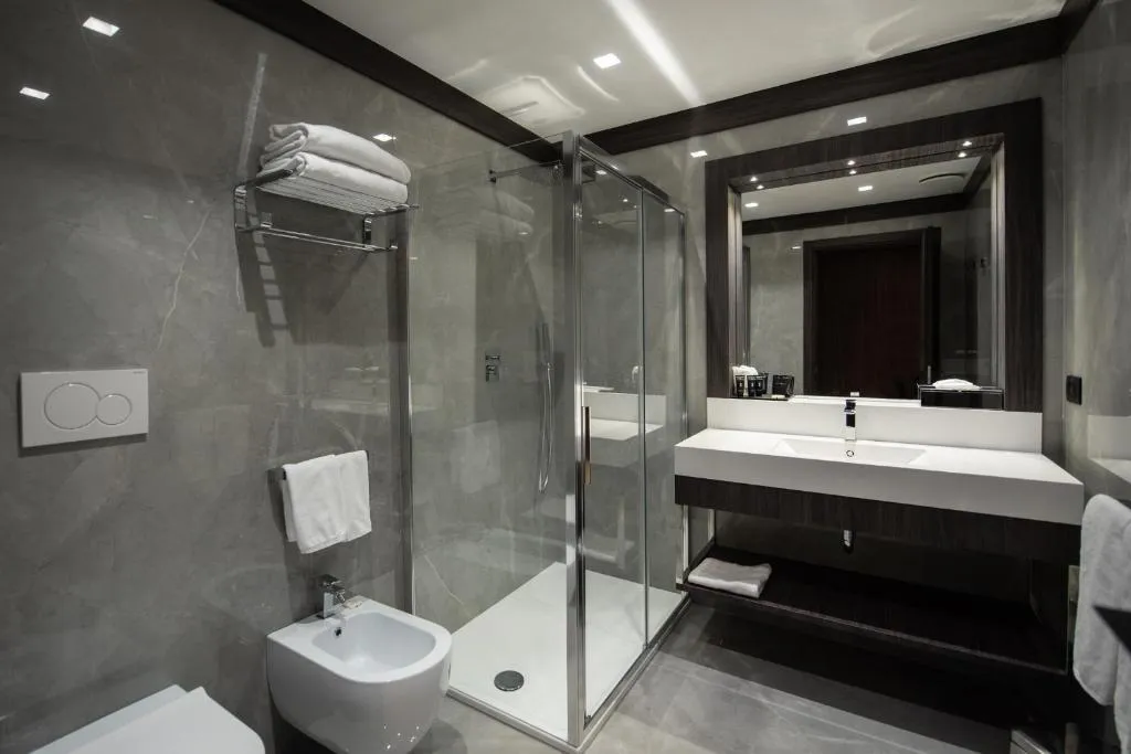 Double or Twin EXECUTIVE CITY VIEW Room, Gold Tower Lifestyle Hotel, Naples