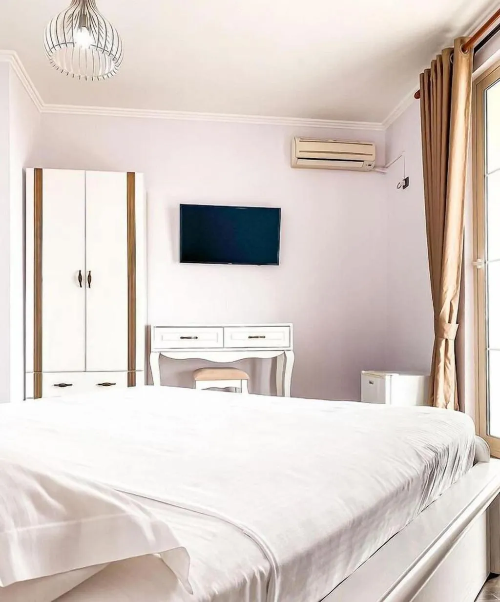 Room, Hotel Majestic, Durres