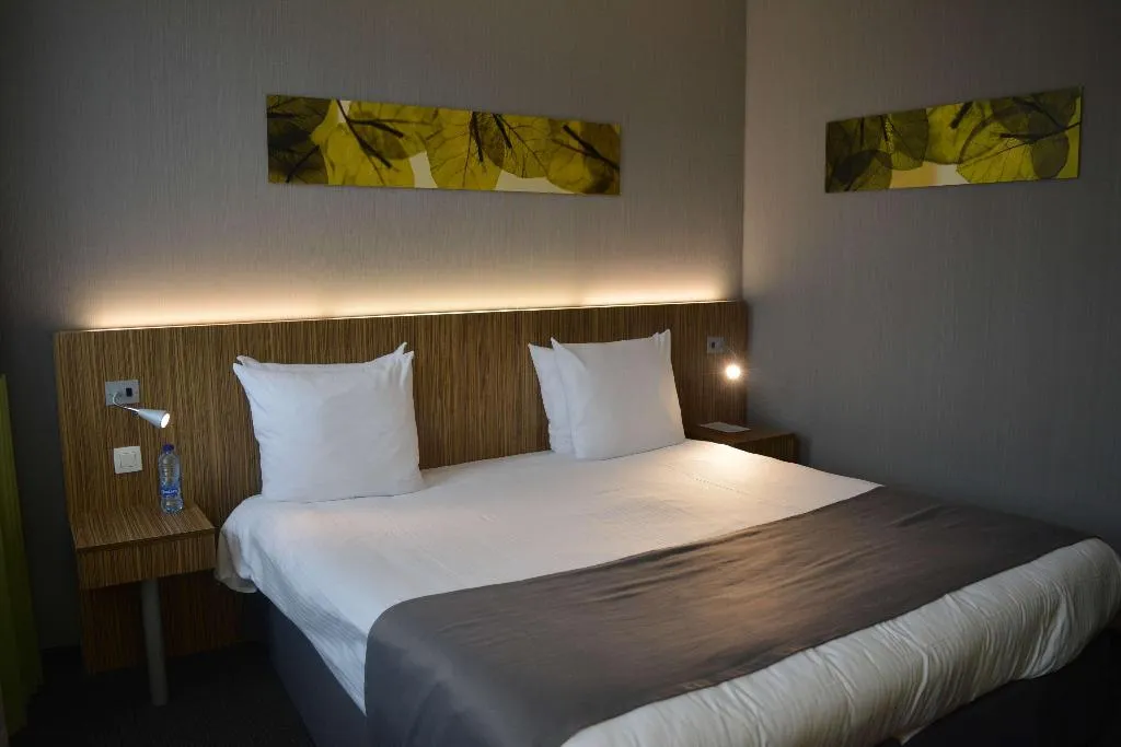 DOUBLE KING BED NON SMOKING Room, Best Western Hotel Brussels South, Brussels