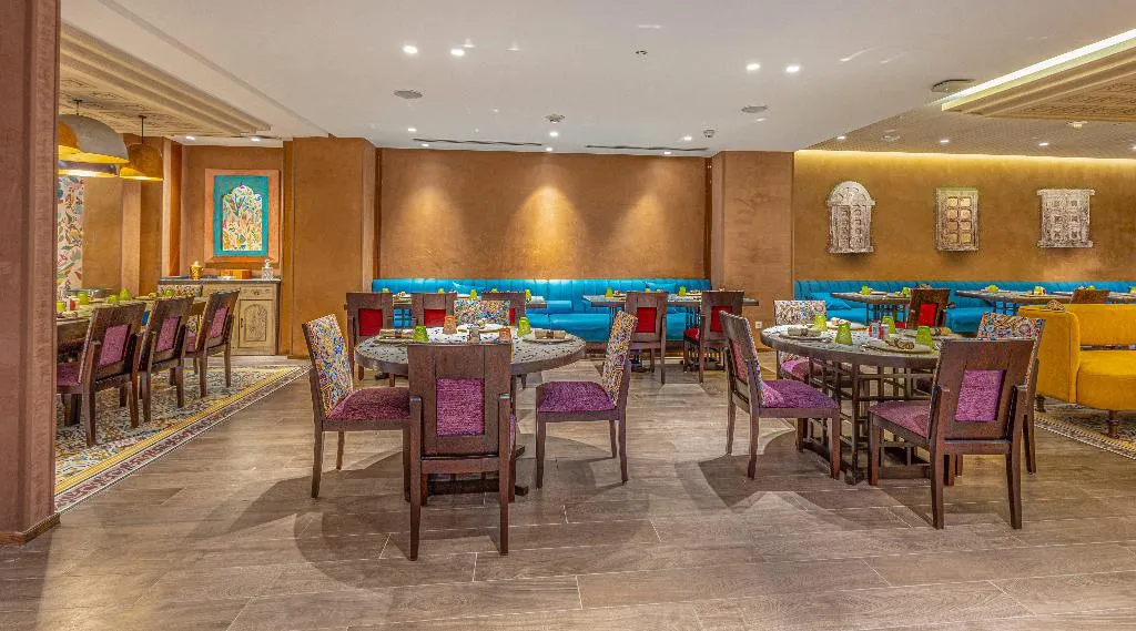 Restaurant, Holiday Inn Cairo - Citystars, Cairo