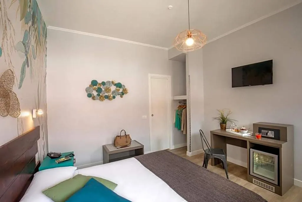 Double or Twin DELUXE Room, Urban Garden Hotel, Rome