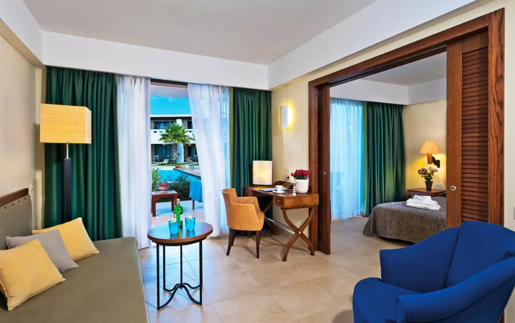 FAMILY ROOM DELUXE GARDEN VIEW Room, Cavo Spada, Crete