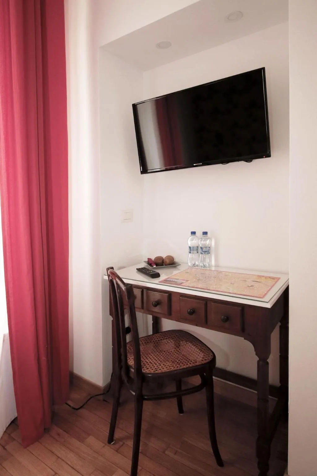Room, Domus Iuliae, Naples