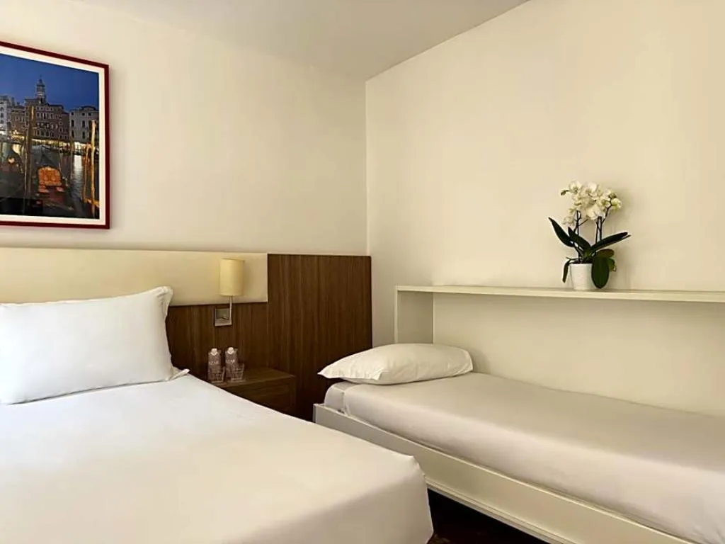 TRIPLE STANDARD Room, Hotel Il Moro di Venezia, Venice