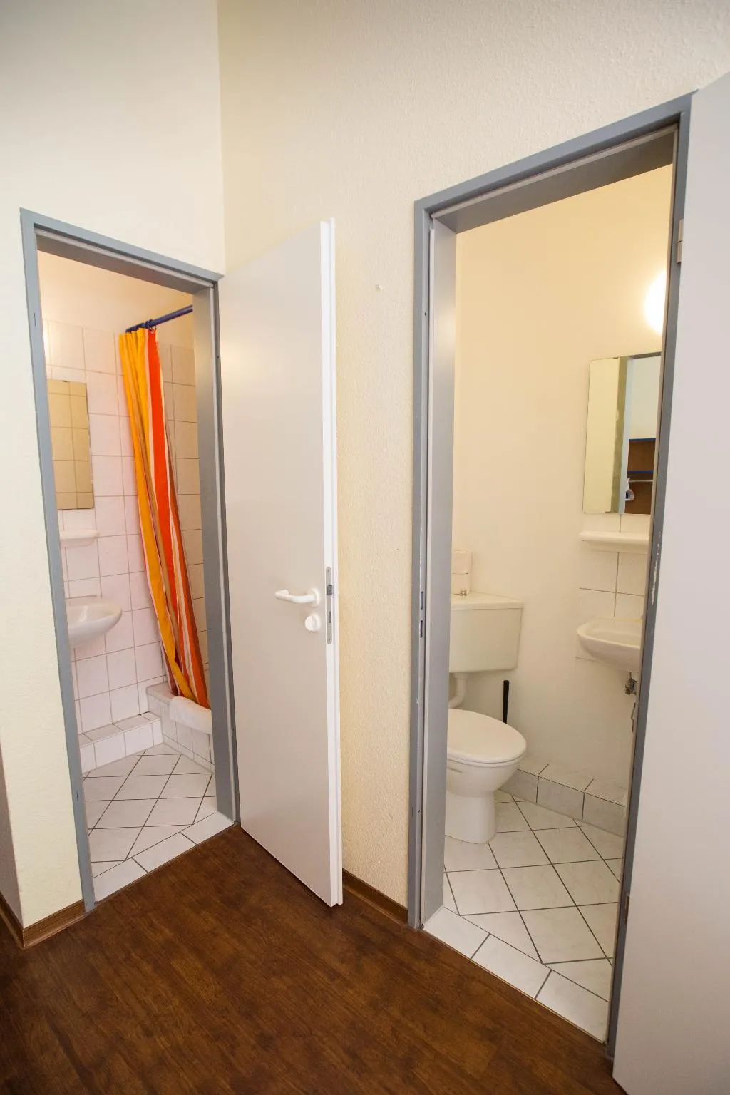 QUADRUPLE ECONOMY Room, Acama Kreuzberg Hotel+Hostel, Berlin