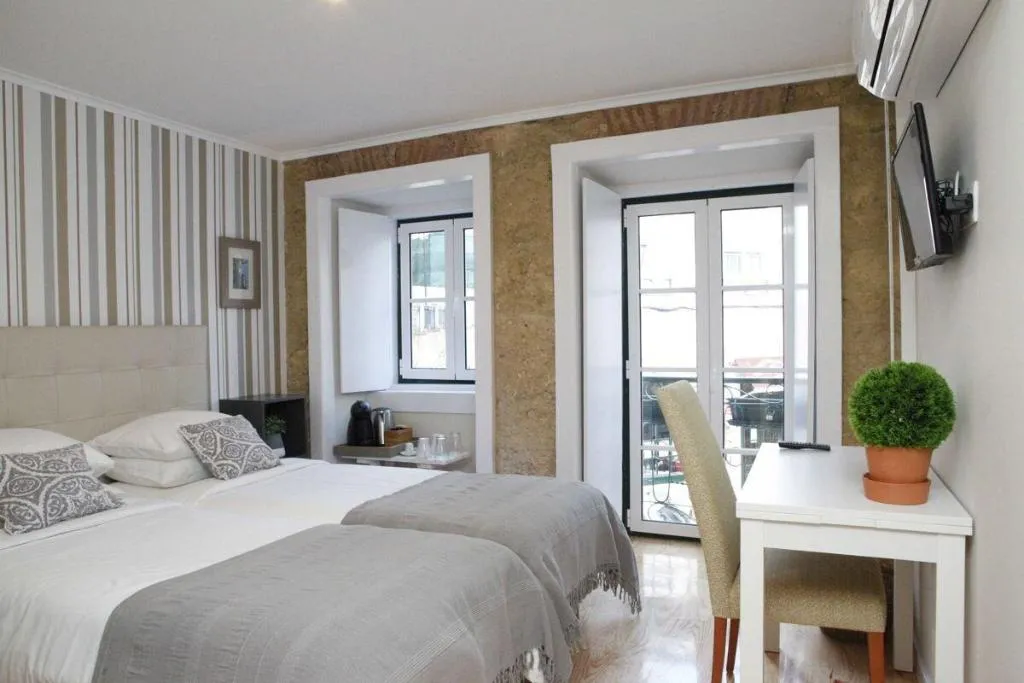 Room, Flores Guest House, Lisbon