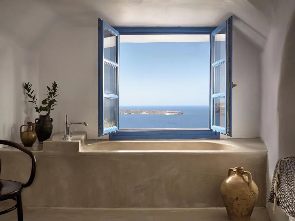 SUITE SUPERIOR POOL VIEW Room, Esperas Houses Apartments, Santorini