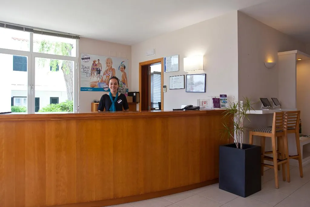 Lobby, Seth Mestral Llebeig, Menorca