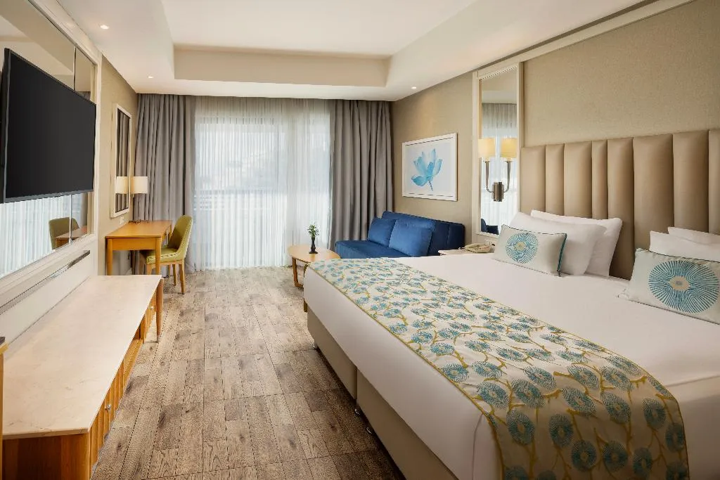 SUITE SIDE SEA VIEW Room, Titanic Deluxe Lara, Antalya