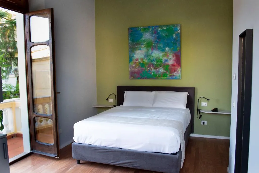 DOUBLE DELUXE KING BED Room, Relais Villa Montedonzelli, Naples