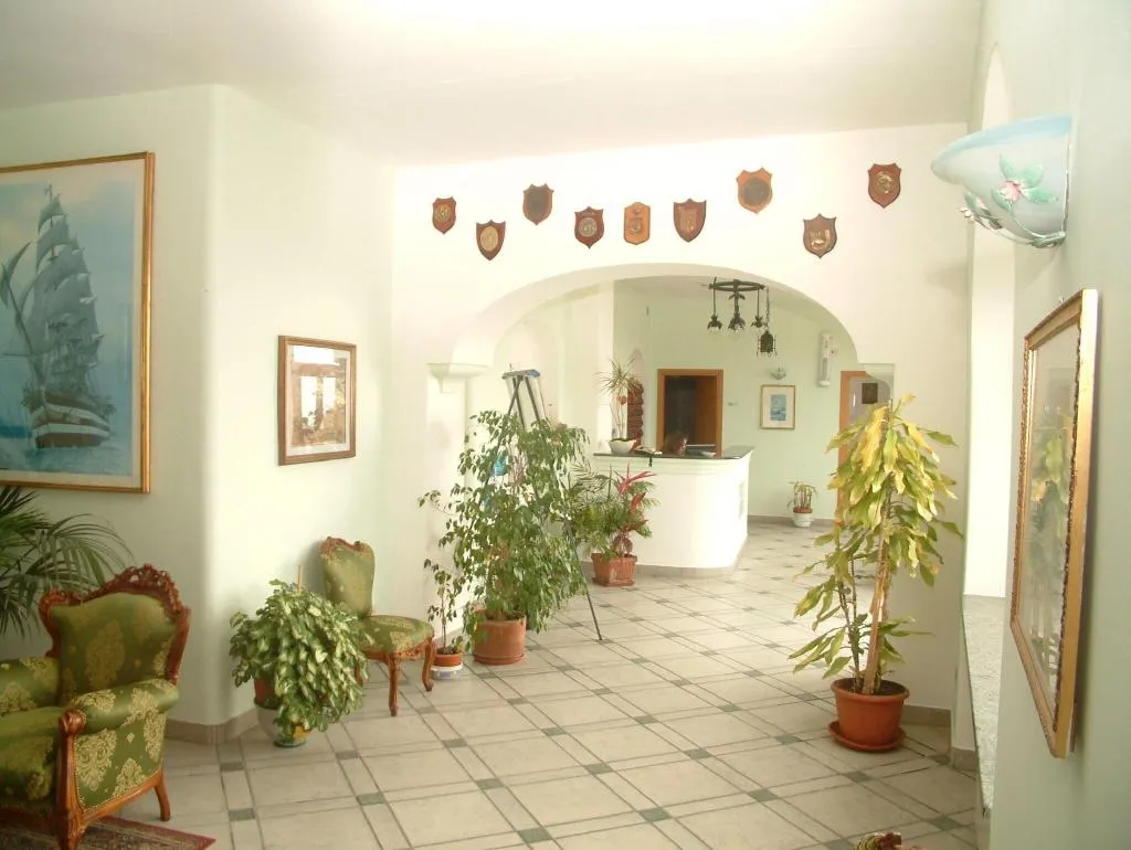 Lobby, La Ginestra, Naples