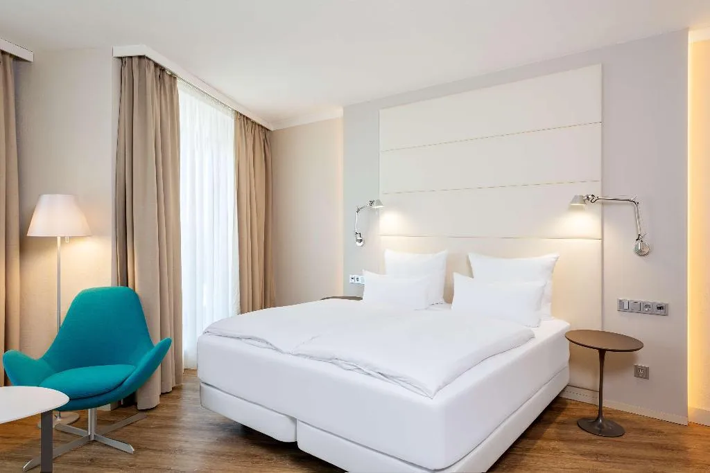 Room, NH Berlin Alexanderplatz, Berlin