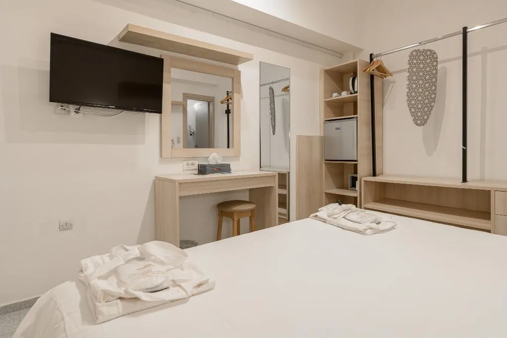DOUBLE STANDARD Room, Iakinthos, Tsilivi Beach, Zante