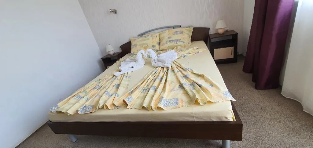 STUDIO TWO DOUBLE BEDS ONE BEDROOM  Room, Hotel Aqua Ravda, Bourgas