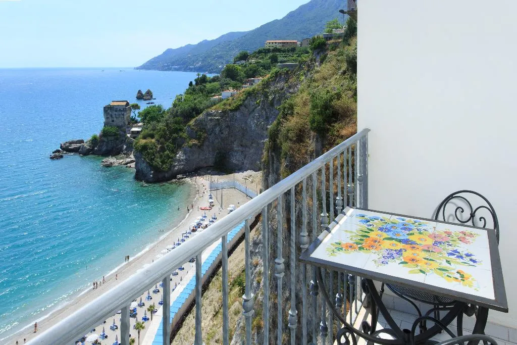 DOUBLE STANDARD Room, Lloyd's Baia, Naples
